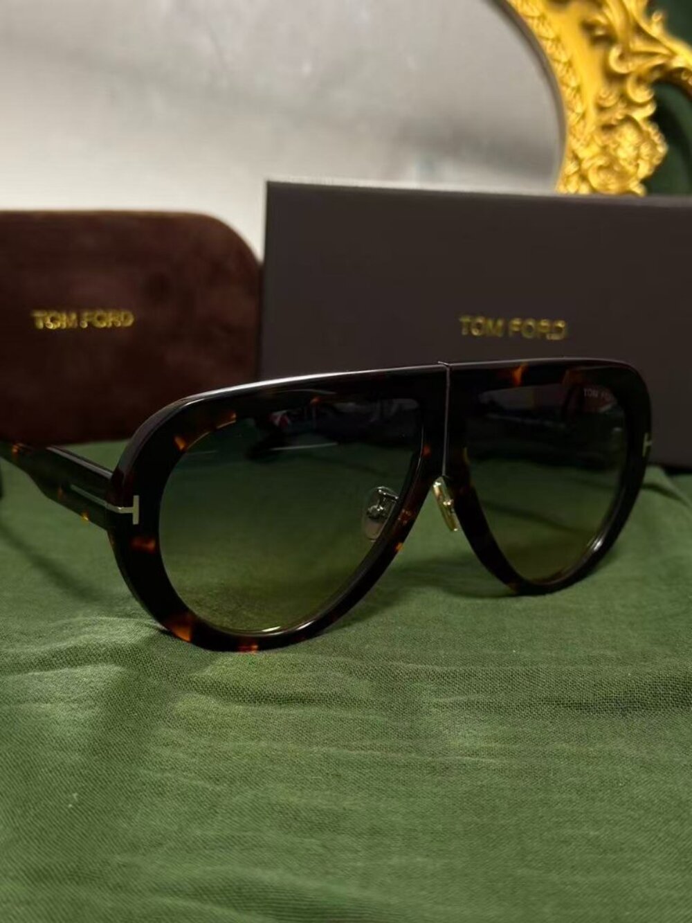 Tom Ford Sunglasses - Picture 3 of 8